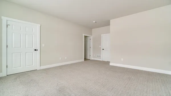 $319,900 | 833 Kenai Court, Roscoe, IL 61073