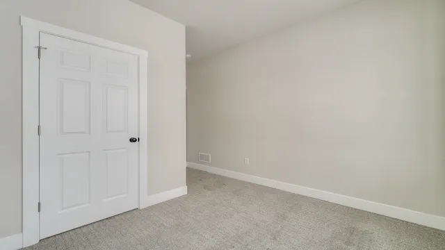 $319,900 | 833 Kenai Court, Roscoe, IL 61073