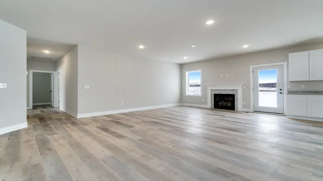 $319,900 | 833 Kenai Court, Roscoe, IL 61073