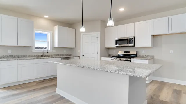 $319,900 | 833 Kenai Court, Roscoe, IL 61073