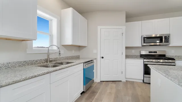 $319,900 | 833 Kenai Court, Roscoe, IL 61073