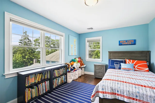 $1,295,000 | 11 Jennifer Lane, Rye Brook, NY 10573