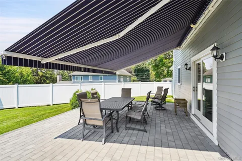 $1,295,000 | 11 Jennifer Lane, Rye Brook, NY 10573