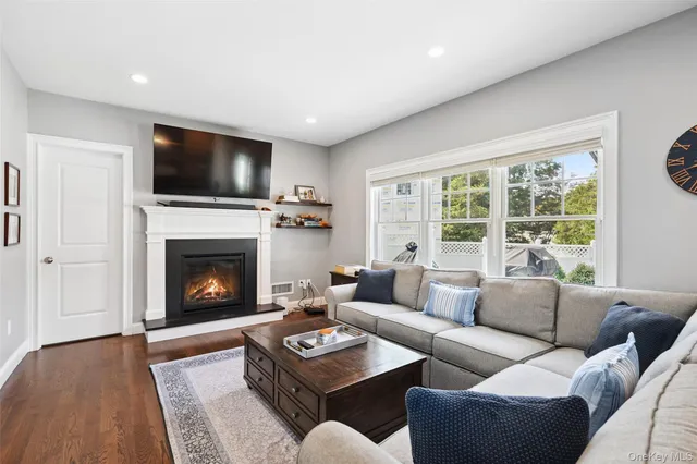 $1,295,000 | 11 Jennifer Lane, Rye Brook, NY 10573