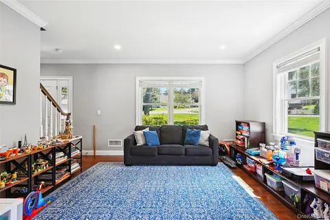 $1,295,000 | 11 Jennifer Lane, Rye Brook, NY 10573