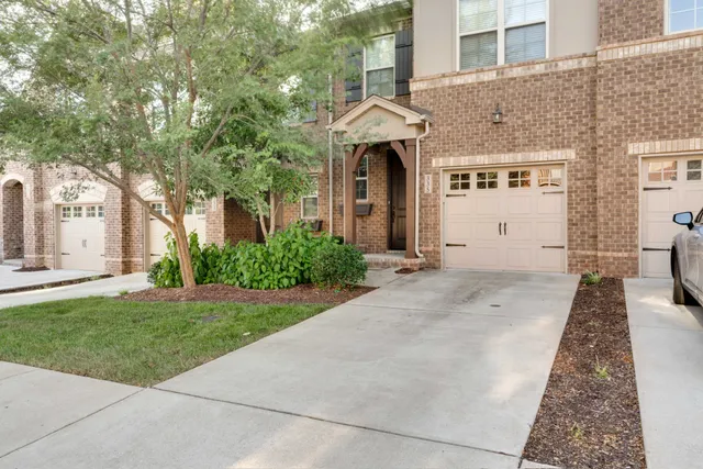 $2,095 | 335 Coronado Private Circle, Hendersonville, TN 37075