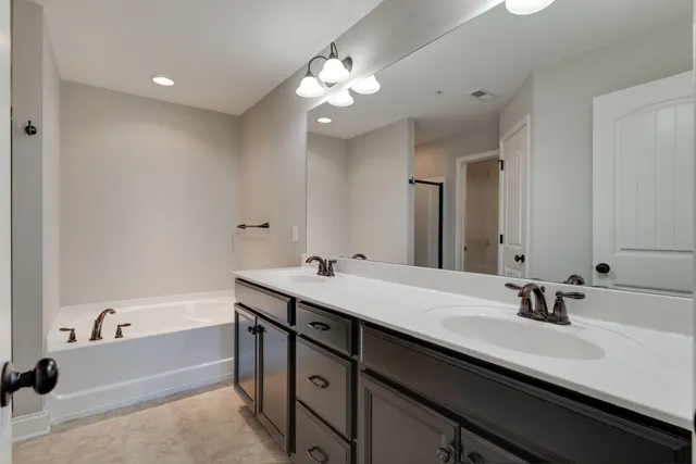 $2,095 | 335 Coronado Private Circle, Hendersonville, TN 37075