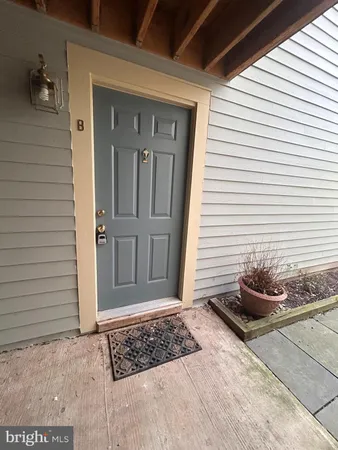 $2,500 | 2225 Lovedale Lane, Unit 302A, Reston, VA 20191