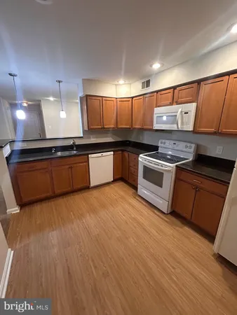 $2,500 | 2225 Lovedale Lane, Unit 302A, Reston, VA 20191