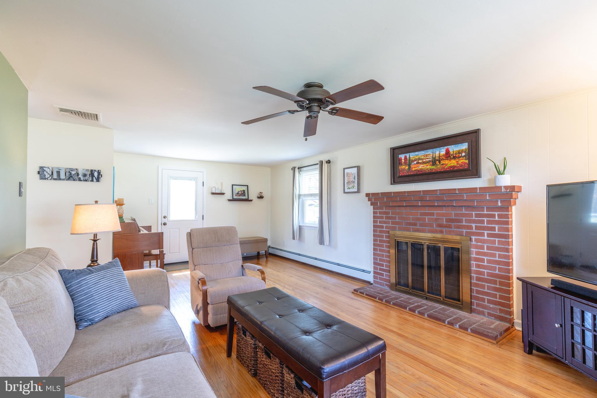 107 Spring Road Malvern, PA 19355 - Photo 3 of 32 Gallery Image 3