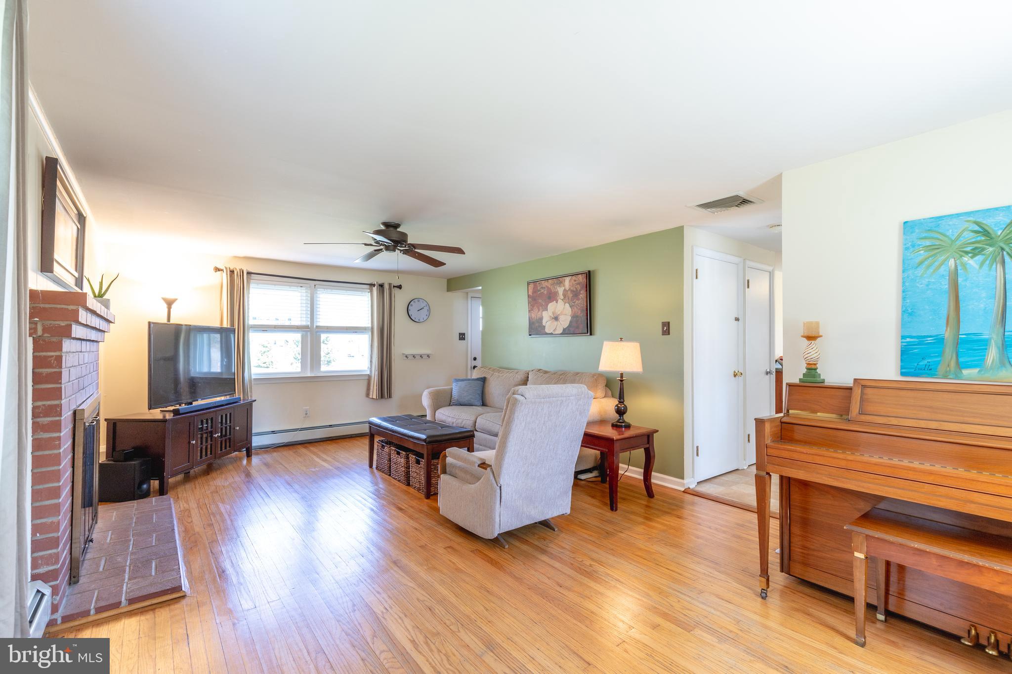 107 Spring Road Malvern, PA 19355 - Photo 4 of 32 Gallery Image 4