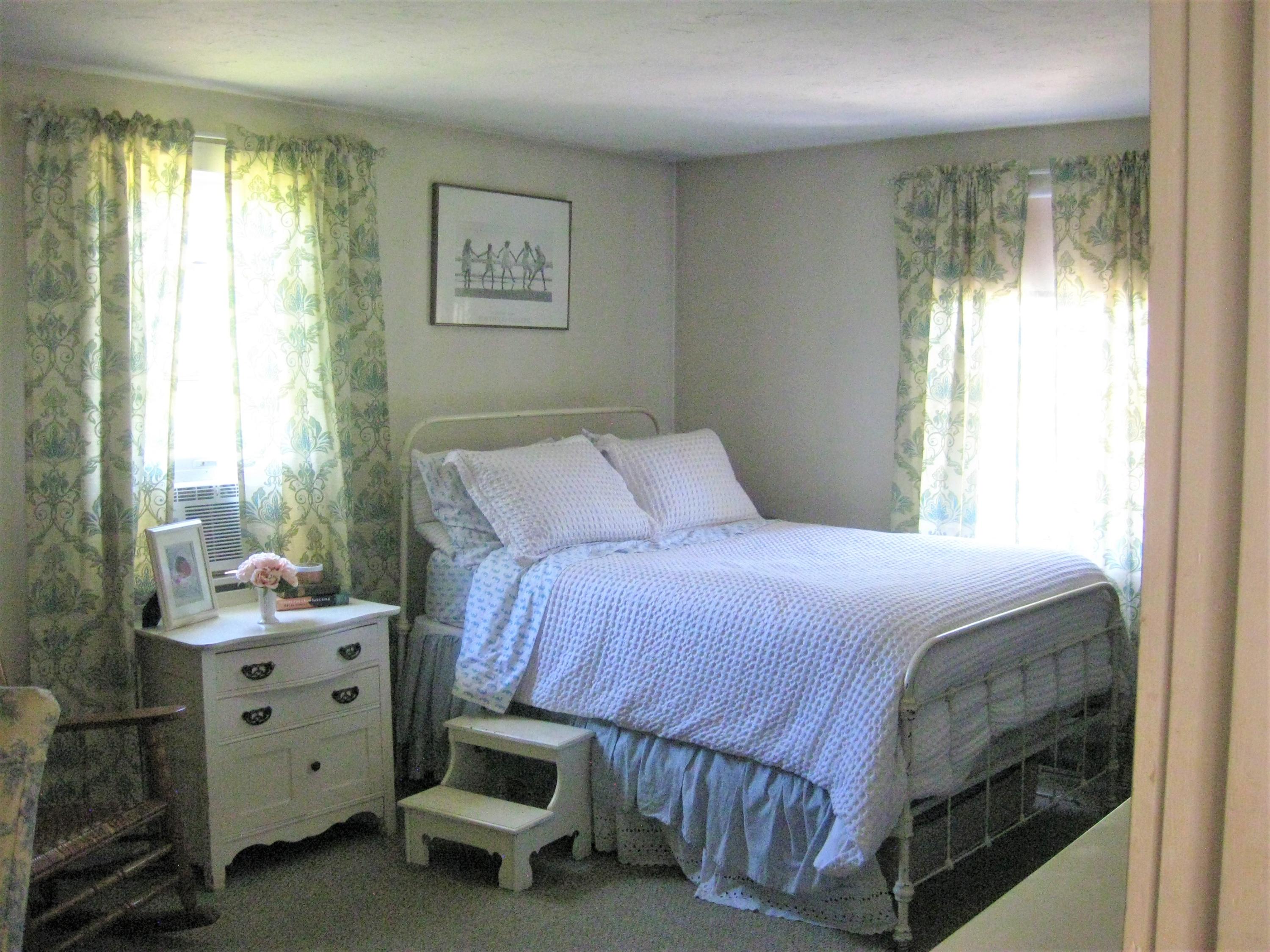 46-a B Standish Road Sagamore Beach, MA 02562 - Photo 15 of 31 a bedroom with a bed and a window