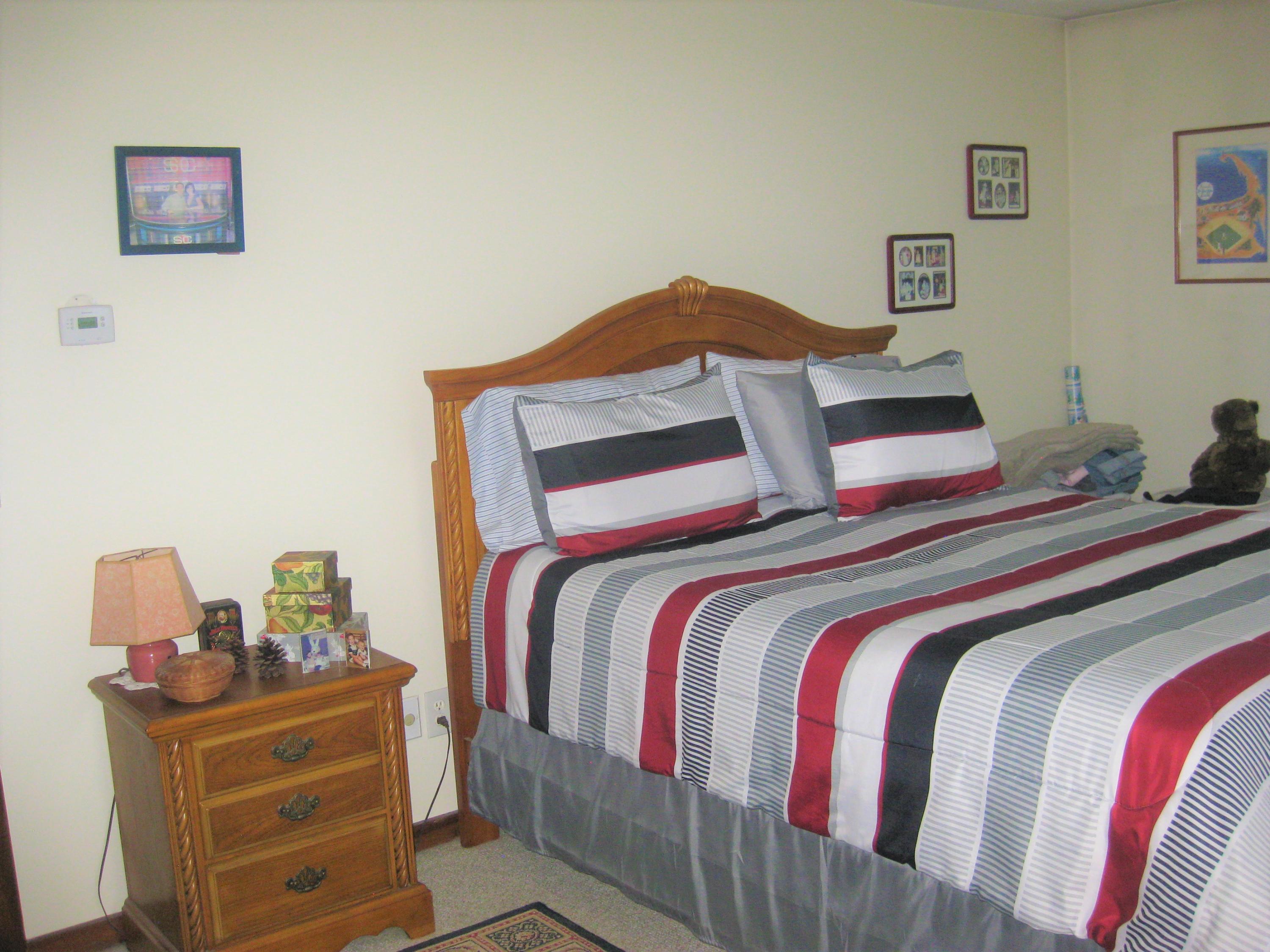 46-a B Standish Road Sagamore Beach, MA 02562 - Photo 25 of 31 a bedroom with a bed and a window