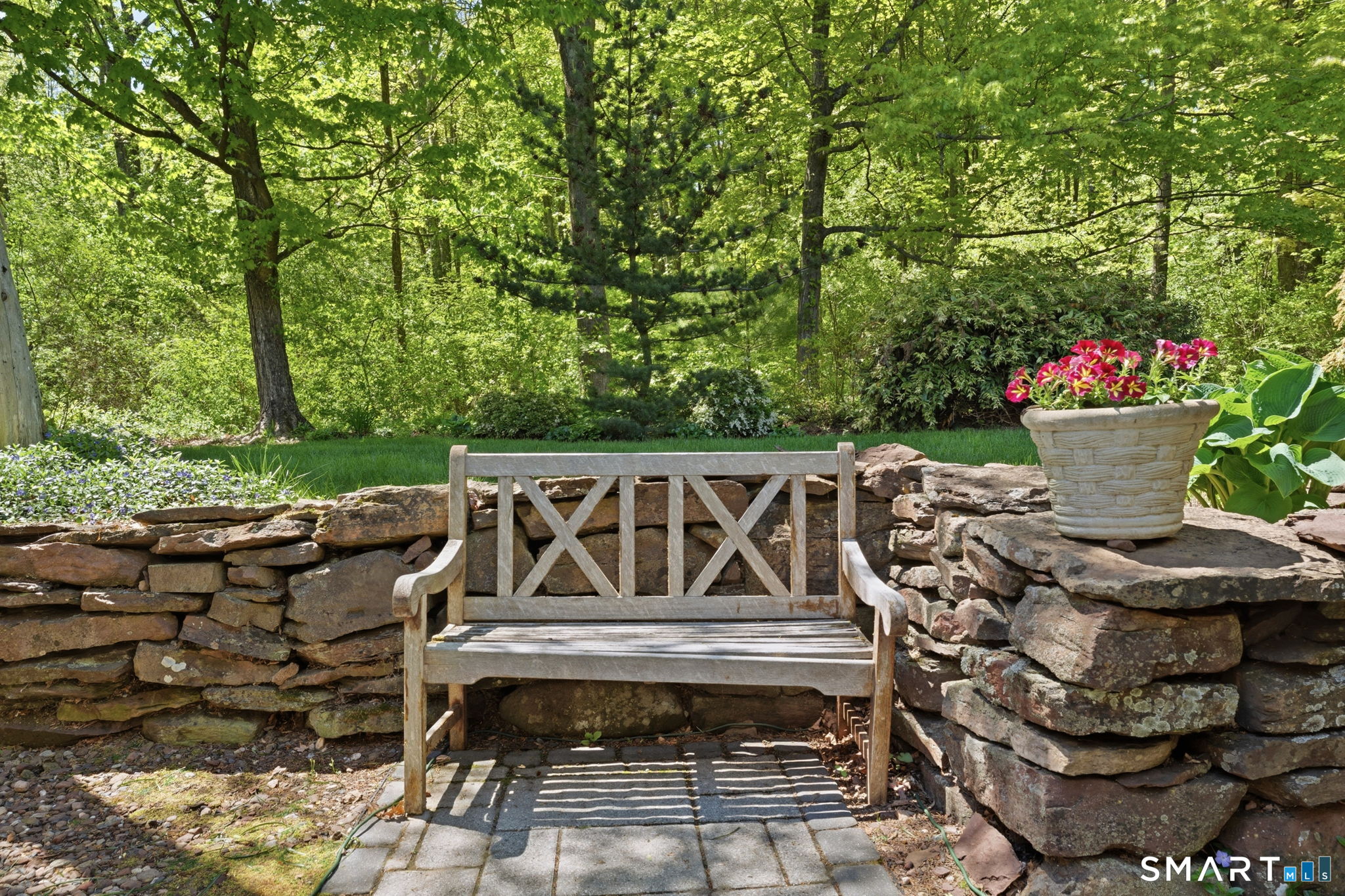 32 Juniper Road Bloomfield, CT 06002 - Photo 4 of 38