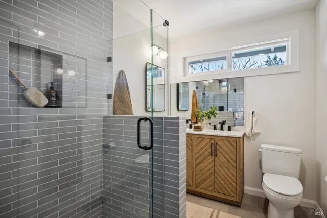 $1,249,000 | 3 Fabian Court, Novato, CA 94947