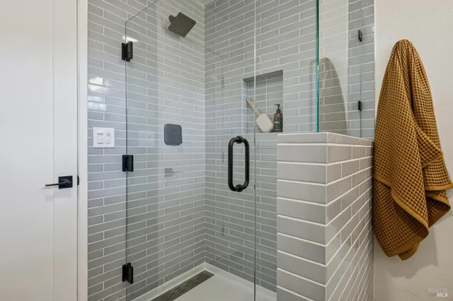 $1,249,000 | 3 Fabian Court, Novato, CA 94947