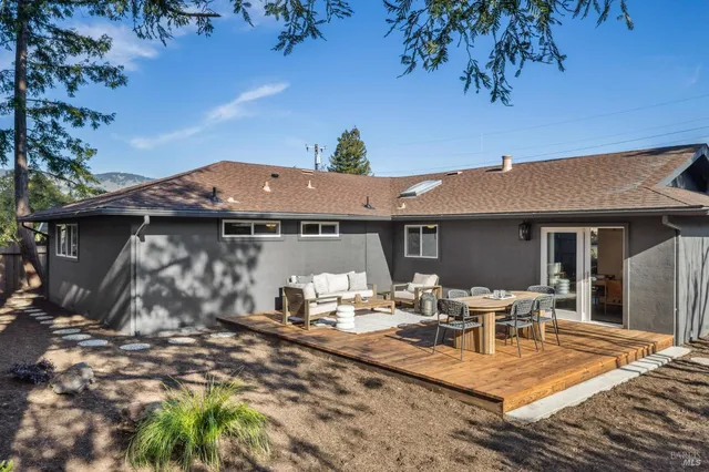 $1,249,000 | 3 Fabian Court, Novato, CA 94947