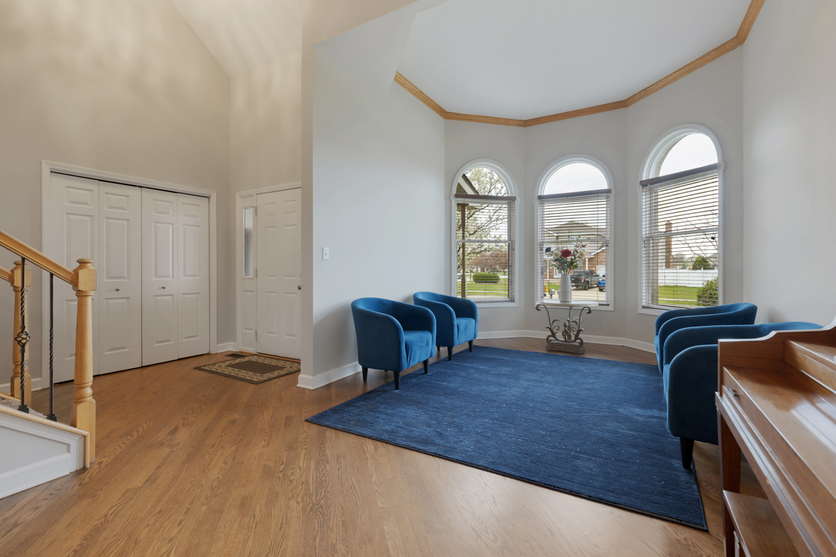 24854 Buttercup Lane Manhattan, IL 60442 - Photo 5 of 36 a view of a livingroom with furniture and window