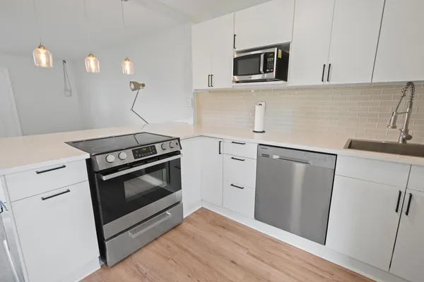 $2,300 | 9 Robalo Court, North Palm Beach, FL 33408