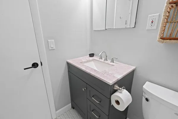 $2,300 | 9 Robalo Court, North Palm Beach, FL 33408