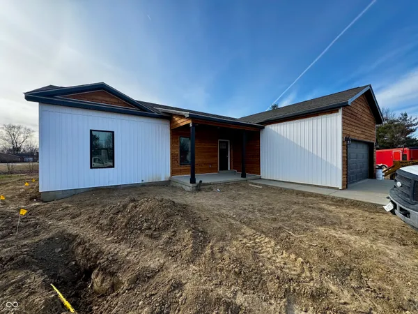 $289,999 | 780 Northern Acres Drive, Ladoga, IN 47954