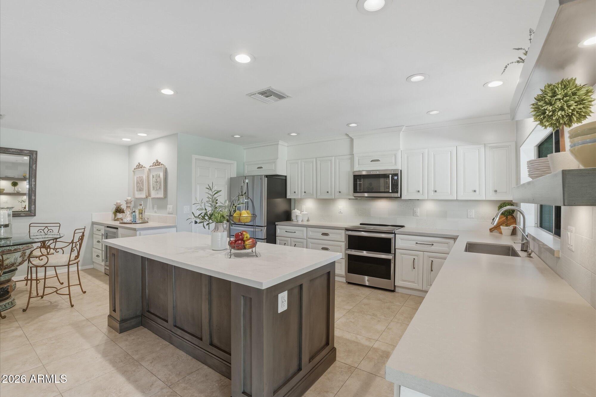 5008 East Bloomfield Road Scottsdale, AZ 85254 - Photo 8 of 25 Kitchen