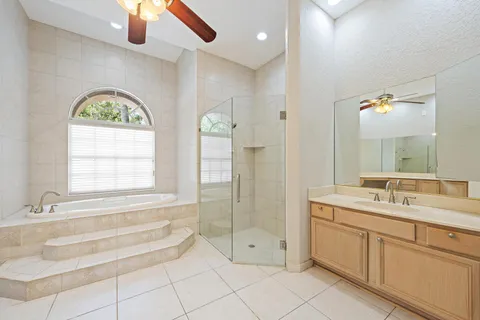 $1,500,000 | 7087 155th Place North, Palm Beach Gardens, FL 33418