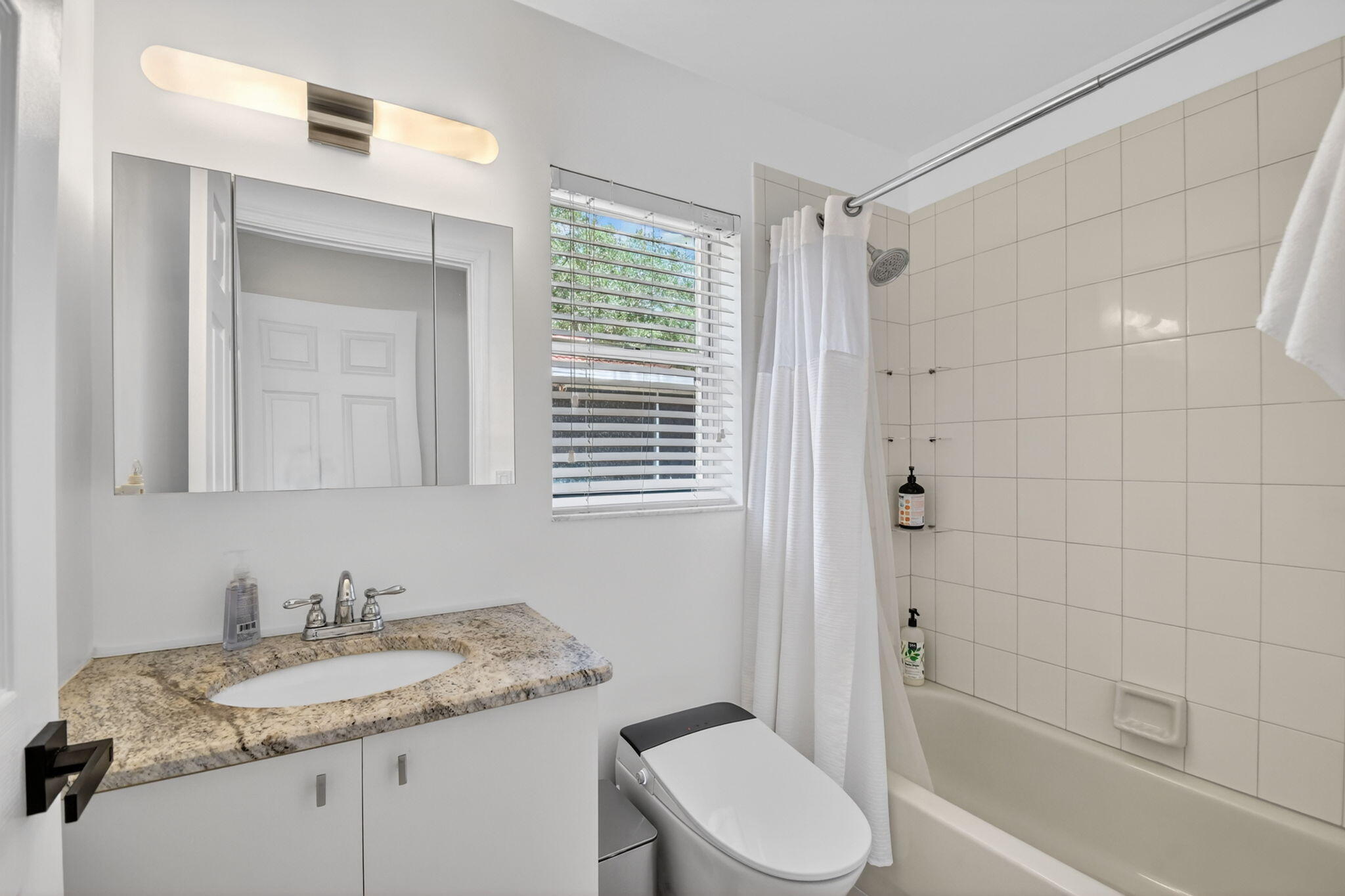 1084 Aspri Way Riviera Beach, FL 33418 - Photo 28 of 78 28-web-or-mls-DSC_3677
