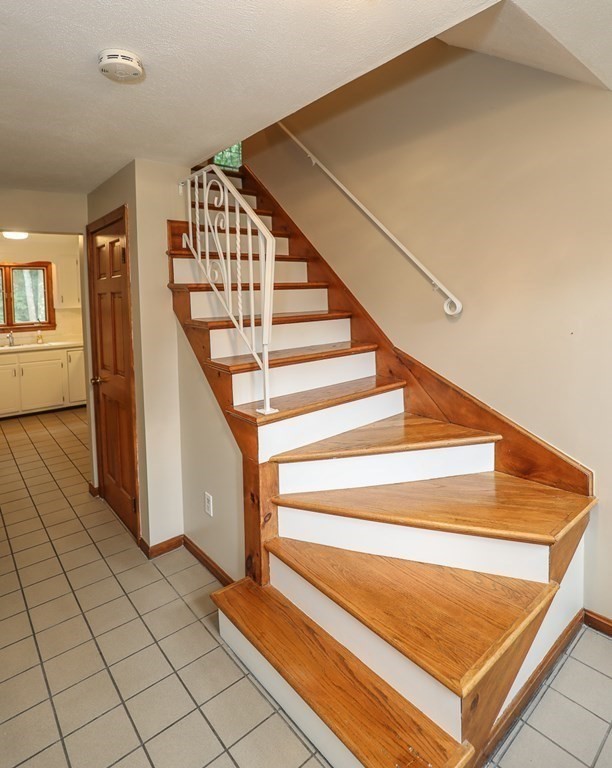 24 Marlboro Road Georgetown, MA 01833 - Photo 17 of 29 Gallery Image 17