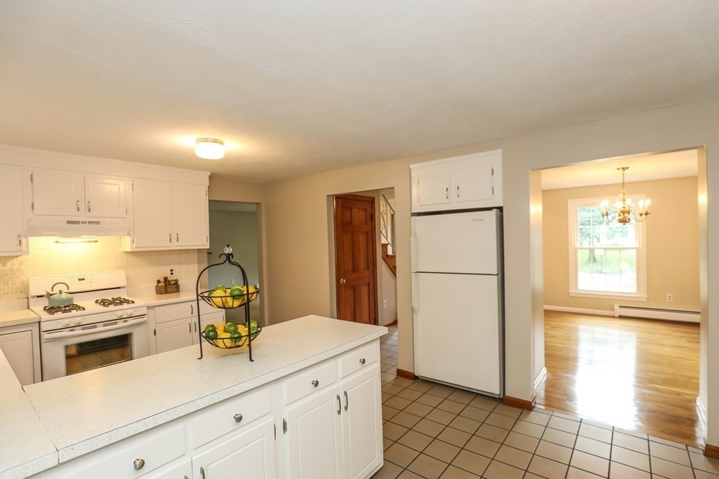 24 Marlboro Road Georgetown, MA 01833 - Photo 9 of 29 Gallery Image 9