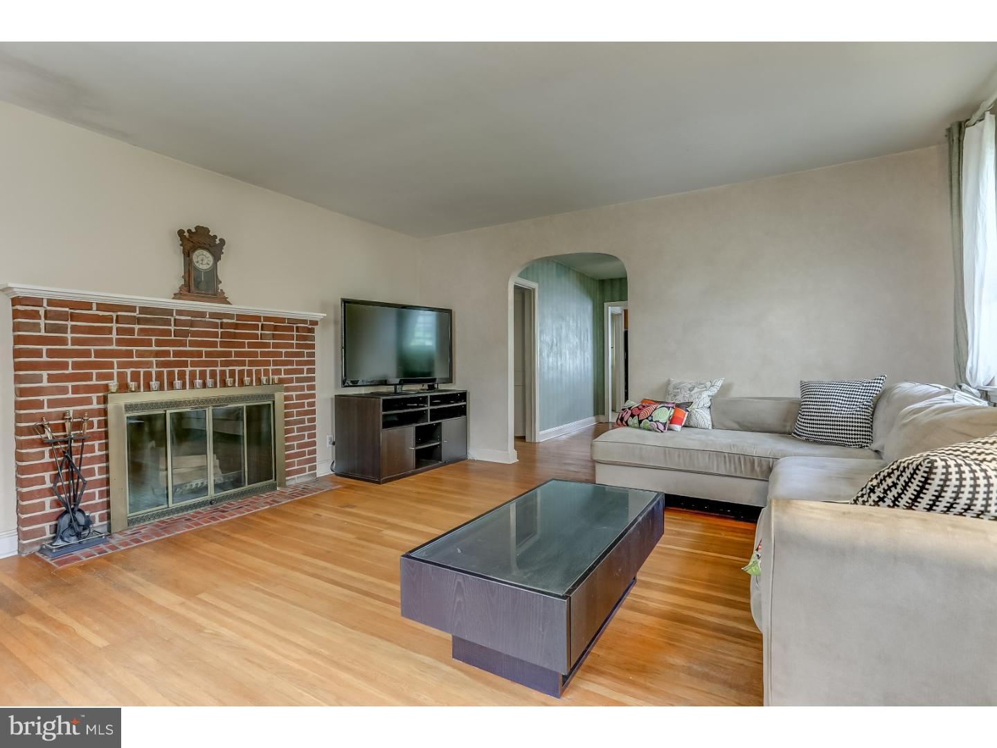 1435 Dorchester Road Havertown, PA 19083 - Photo 5 of 14 Gallery Image 5