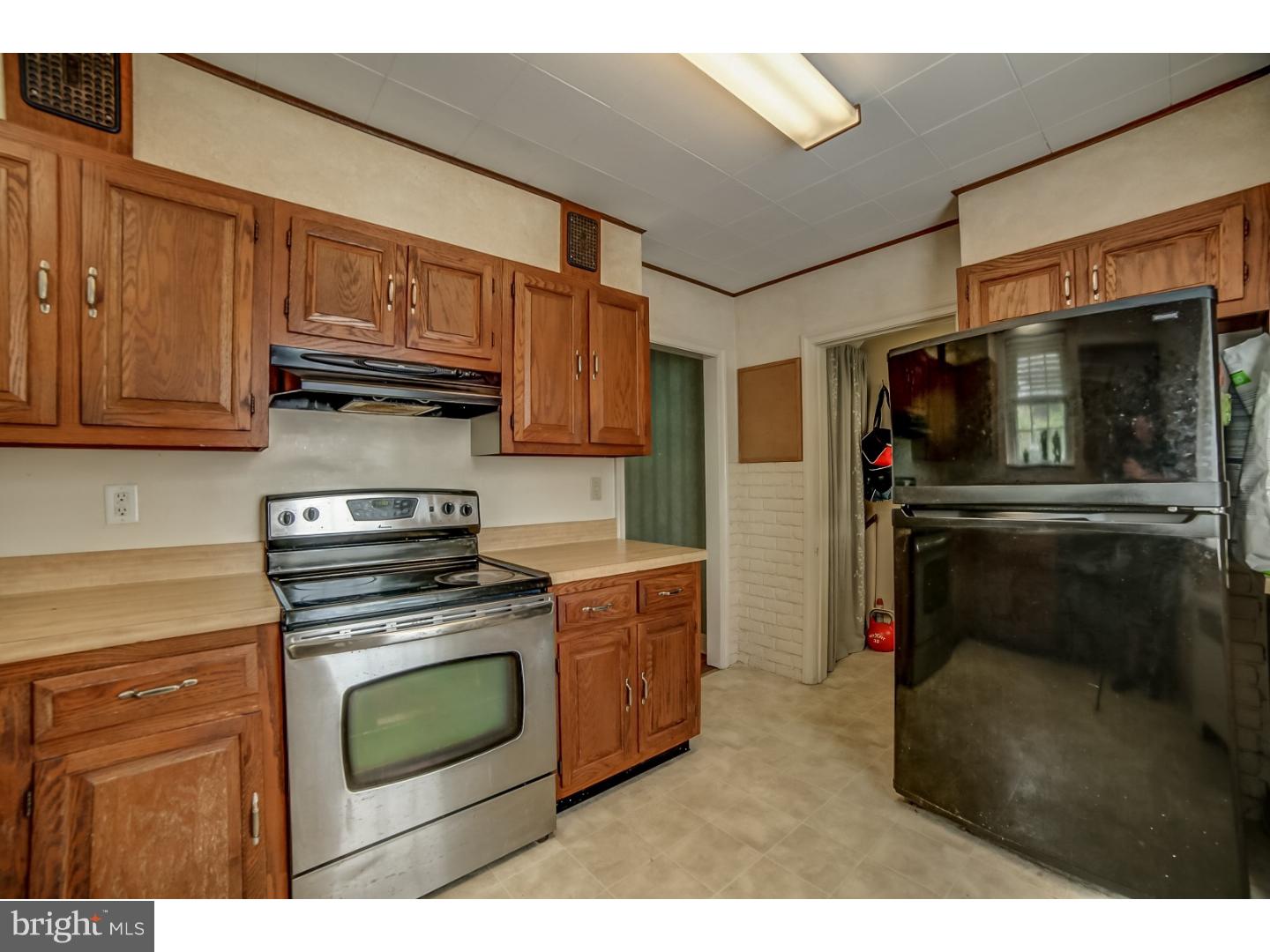 1435 Dorchester Road Havertown, PA 19083 - Photo 7 of 14 Gallery Image 7