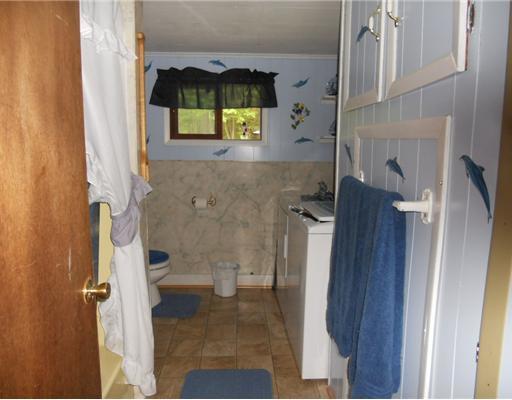 39 Pond Road St. Albans, ME 04971 - Photo 10 of 25 Bathroom.