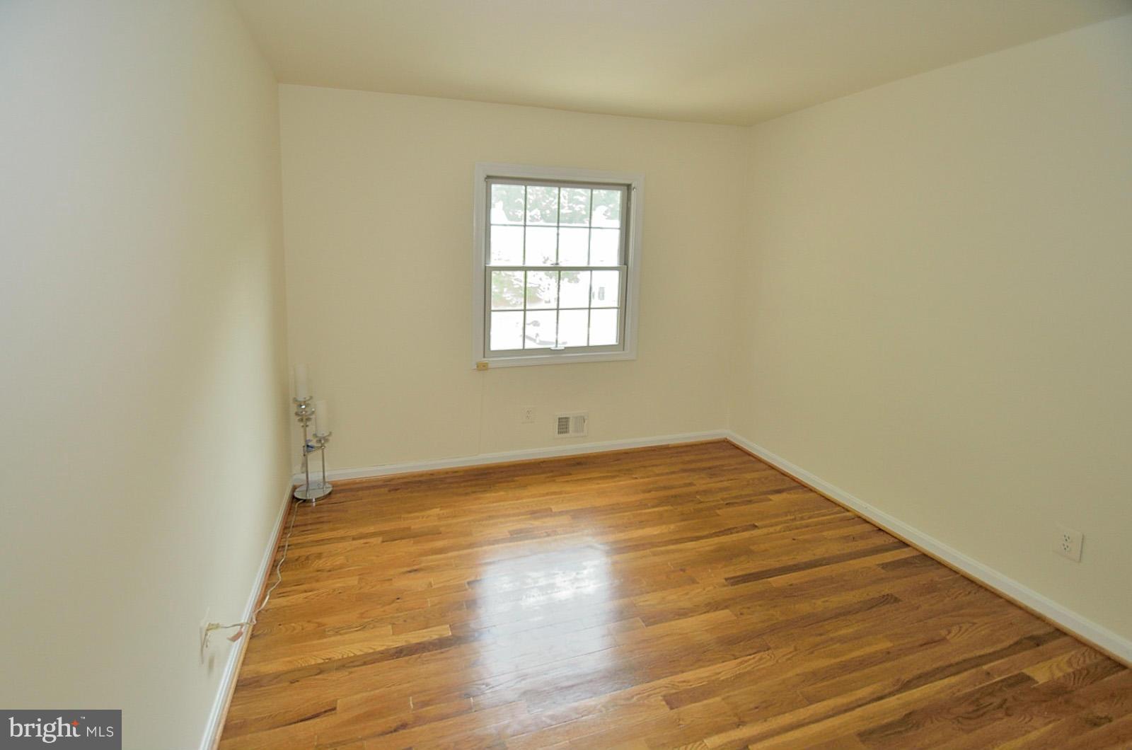 5942 Seabright Road Springfield, VA 22152 - Photo 17 of 24 Bedroom