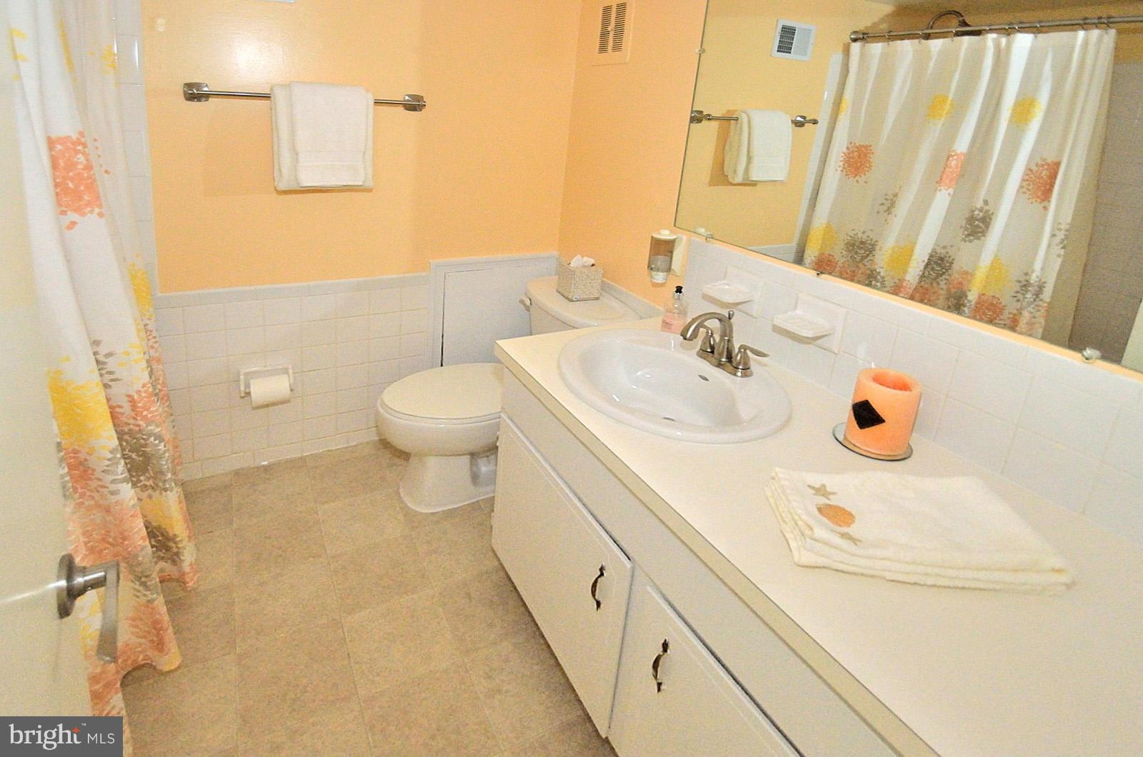 5942 Seabright Road Springfield, VA 22152 - Photo 18 of 24 Bath