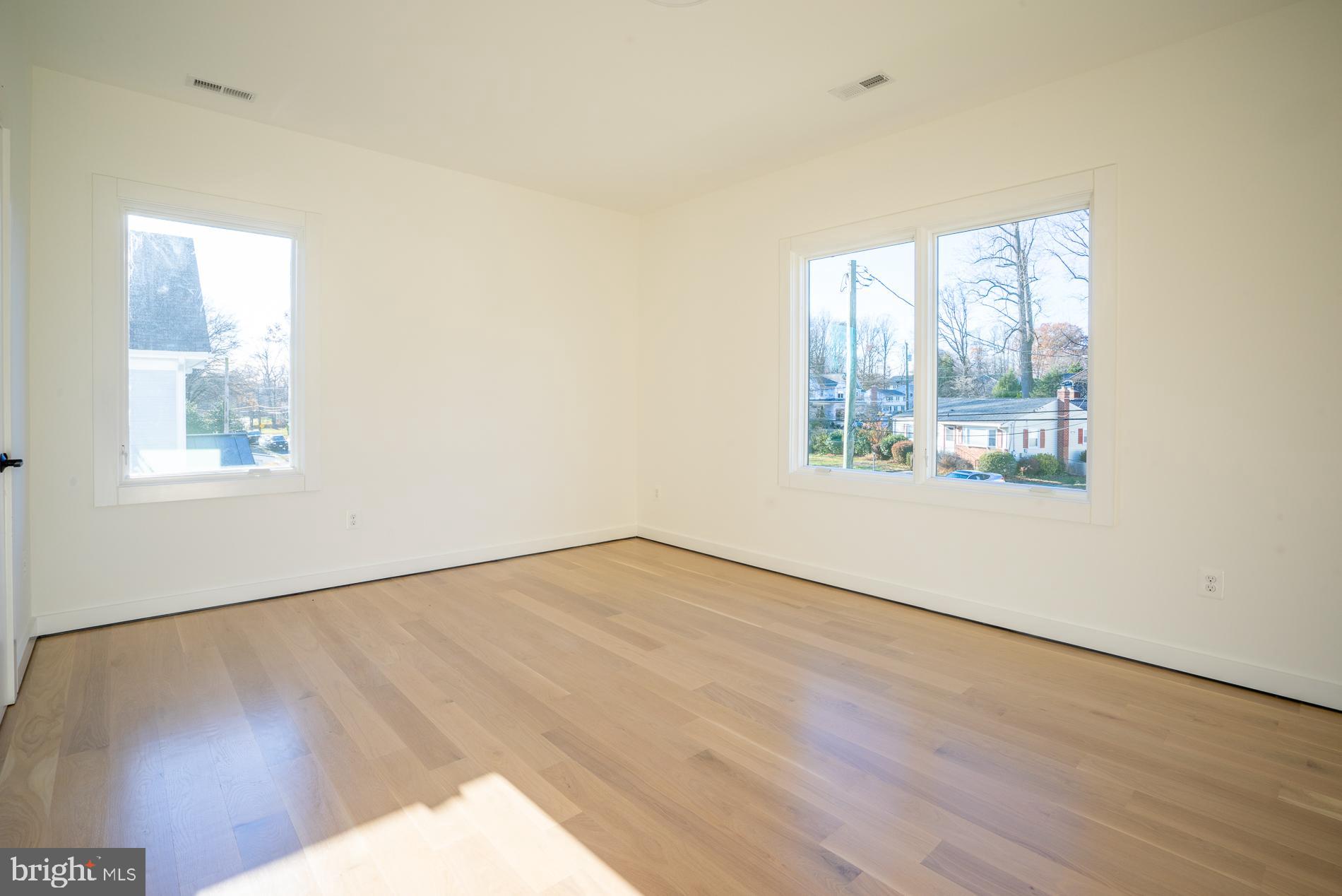 114 Tapawingo Road Southwest Vienna, VA 22180 - Photo 53 of 67 Right front bedroom, windows on 2-sides