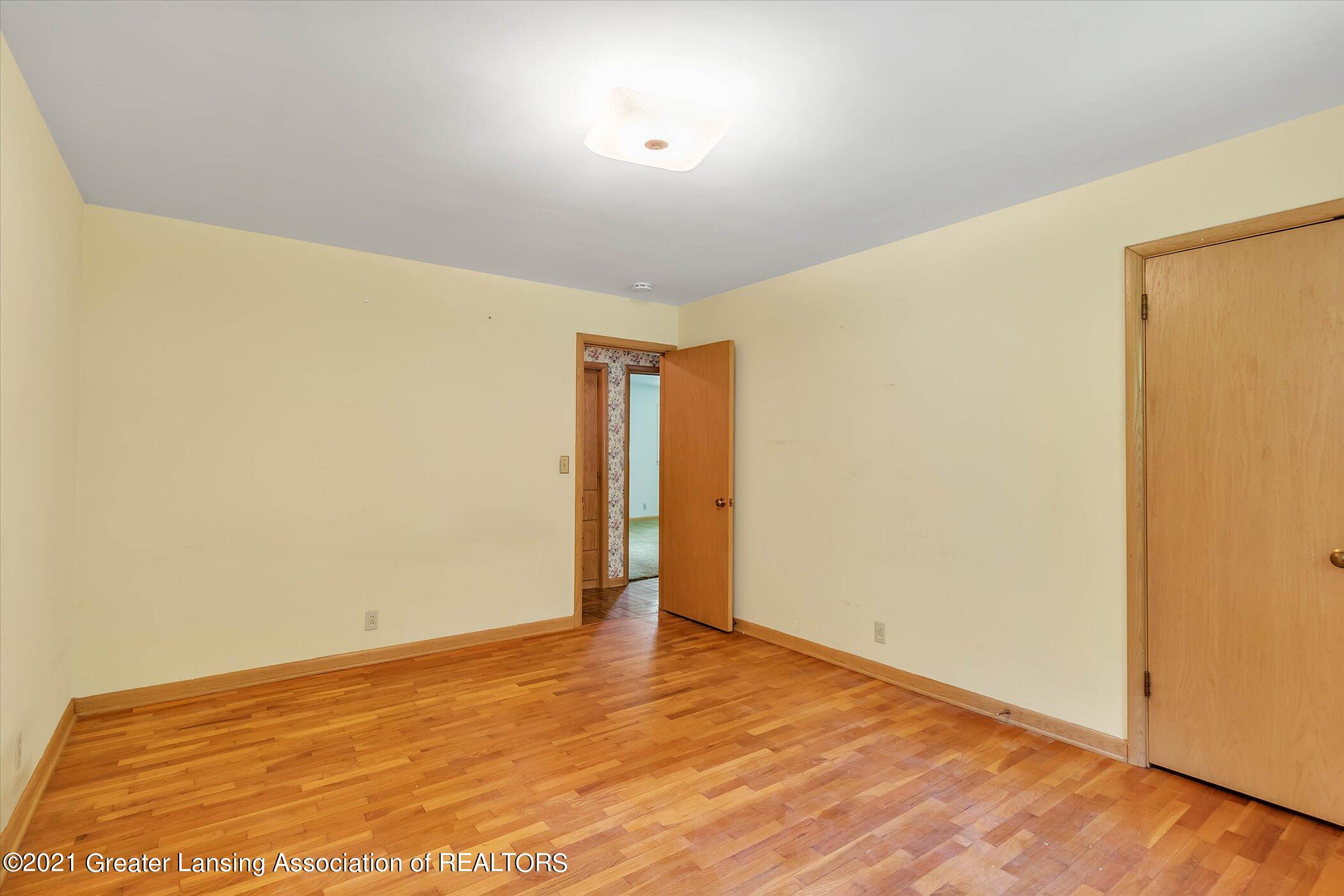 4643 Arrowhead Road Okemos, MI 48864 - Photo 21 of 35 2nd Bedroom