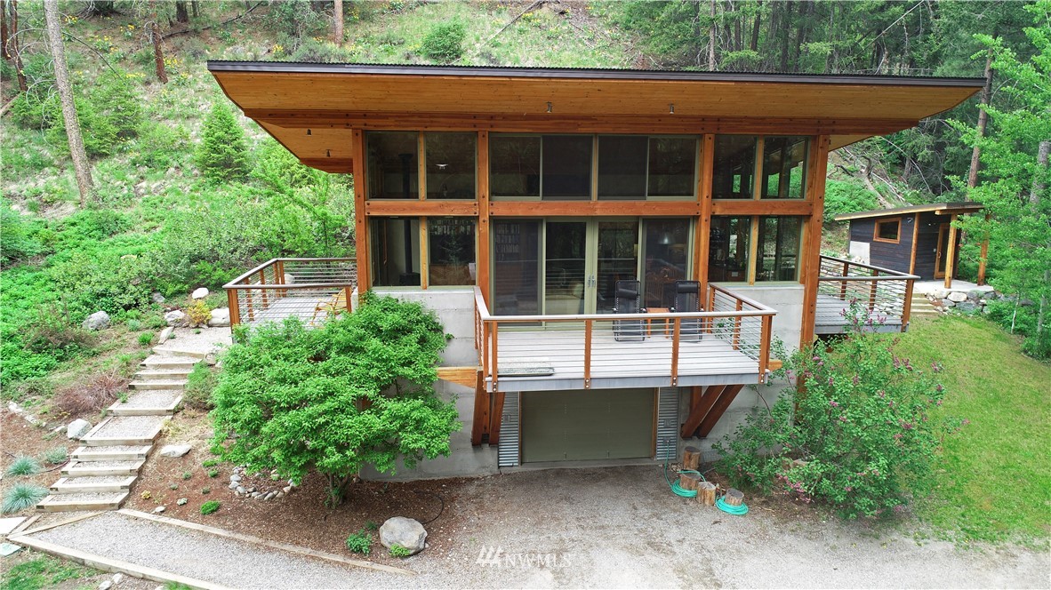 13 Wintergreen Road Winthrop, WA 98862 - Photo 2 of 25