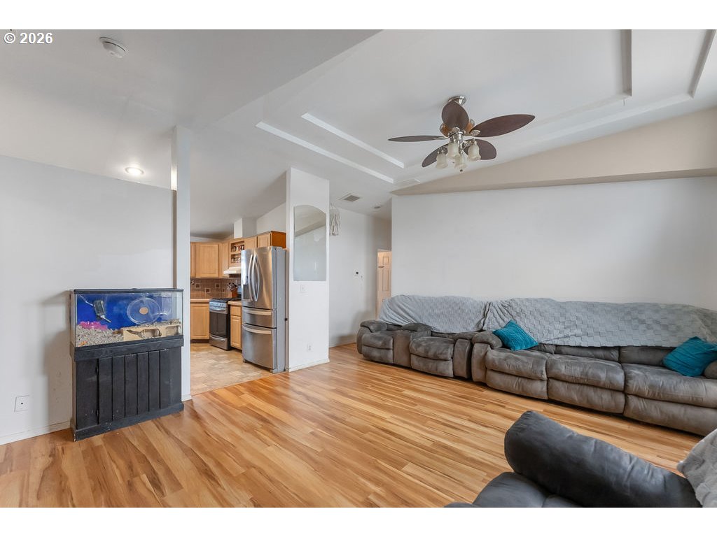 265 Southeast Grape Avenue Winston, OR 97496 - Photo 12 of 31