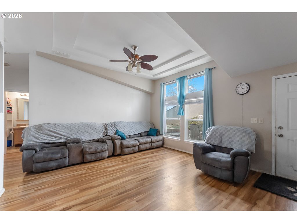 265 Southeast Grape Avenue Winston, OR 97496 - Photo 13 of 31