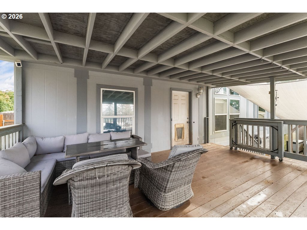 265 Southeast Grape Avenue Winston, OR 97496 - Photo 16 of 31