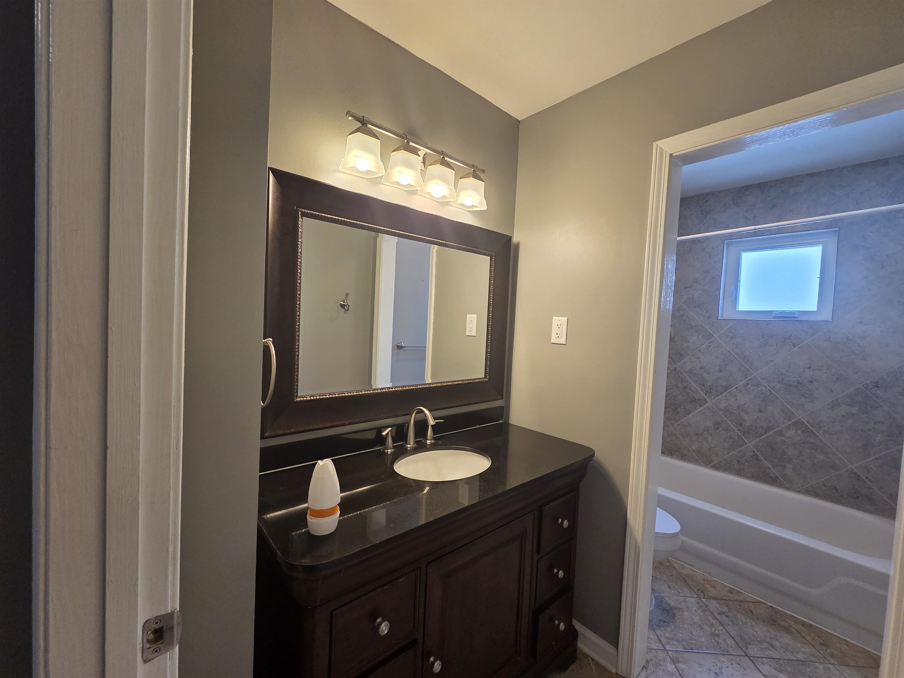 2106 Harbert Avenue Memphis, TN 38104 - Photo 5 of 29