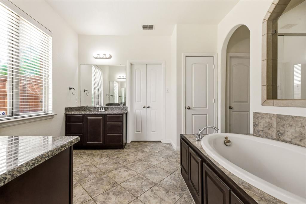 5115 Live Oak Drive Sachse, TX 75048 - Photo 19 of 40