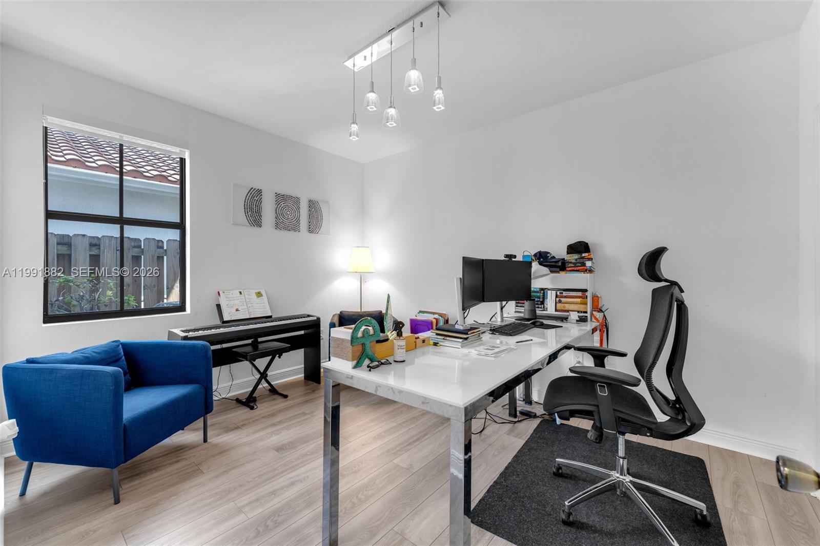 9761 Northwest 9th Street Miami, FL 33172 - Photo 14 of 29