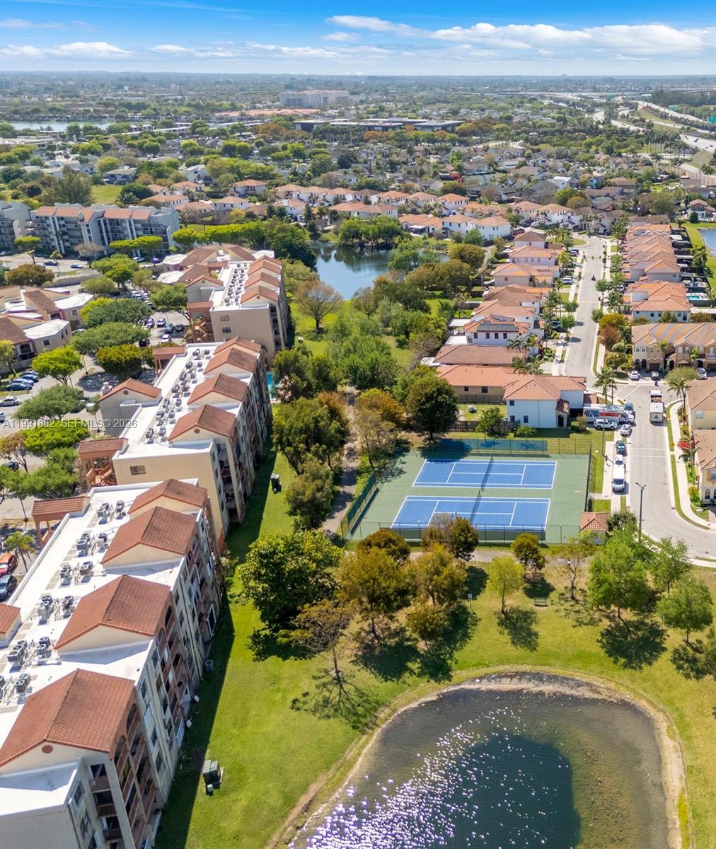 9761 Northwest 9th Street Miami, FL 33172 - Photo 27 of 29