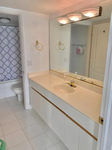 $995,000 | 1900 Sunset Harbour Drive, Unit 1610, Miami Beach, FL 33139