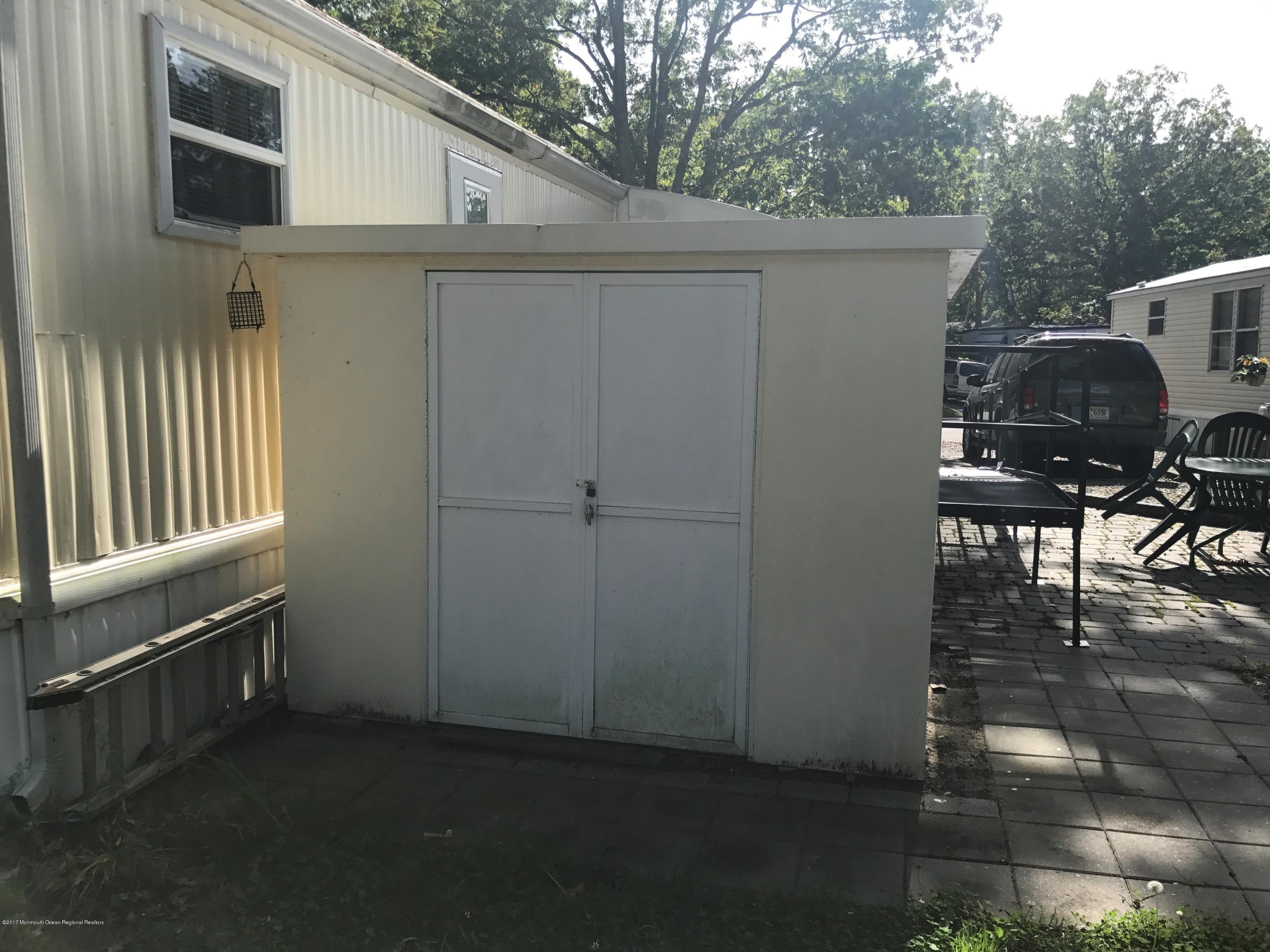 59 Roberts Road Toms River, NJ 08755 - Photo 10 of 26 Shed