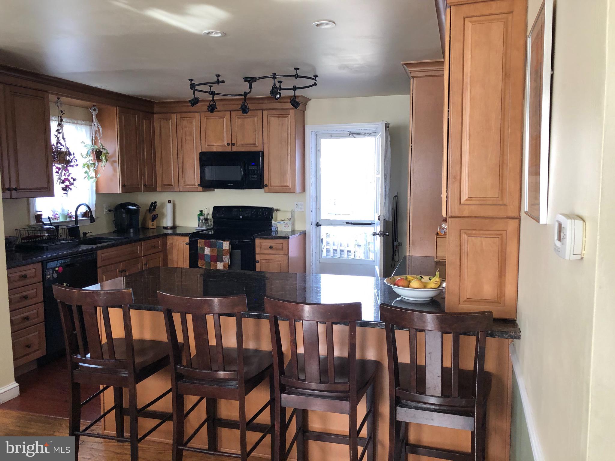 963 Providence Road Springfield, PA 19064 - Photo 11 of 35 Formal Dining Room