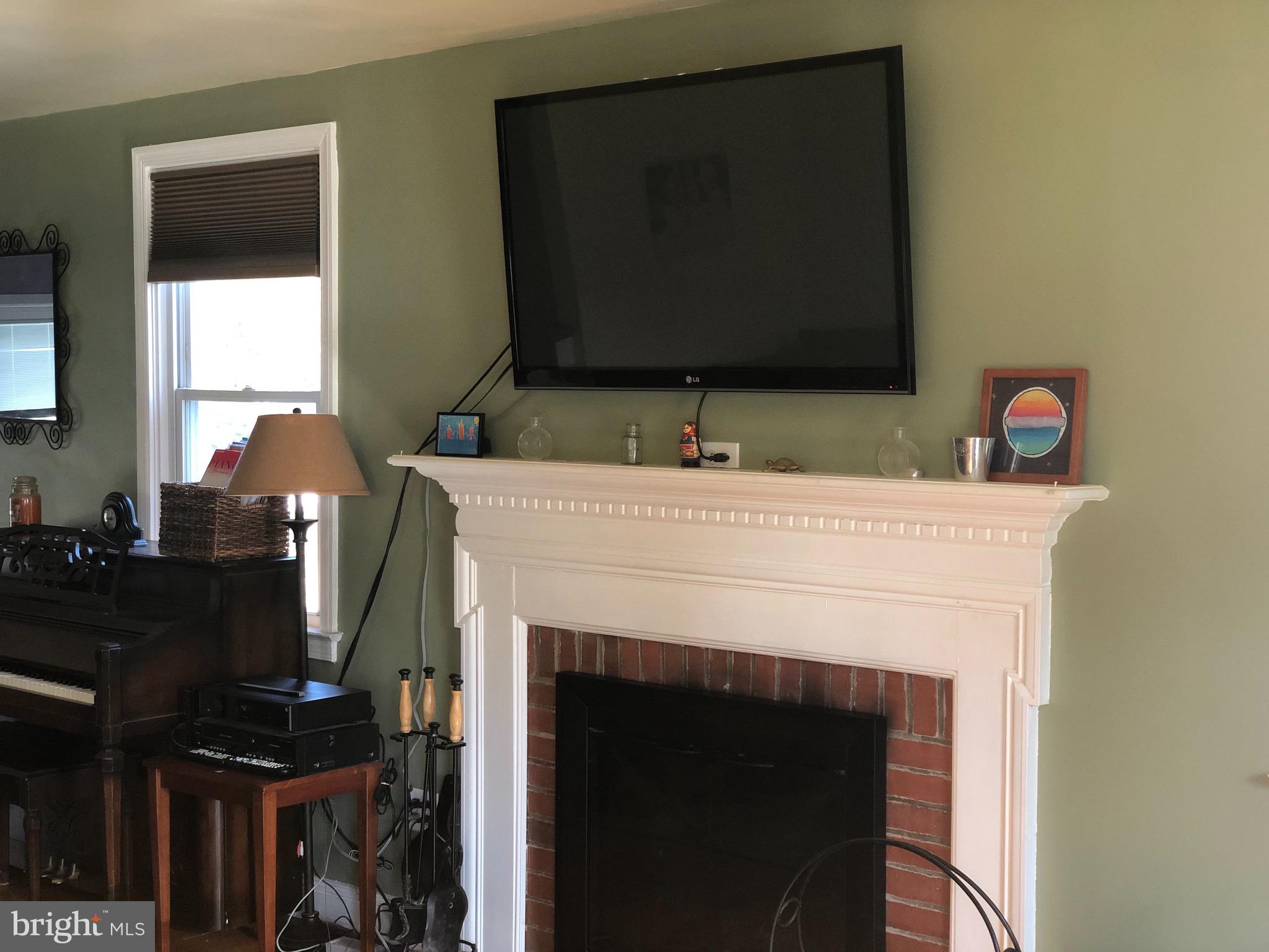 963 Providence Road Springfield, PA 19064 - Photo 6 of 35 Living Room Fireplace