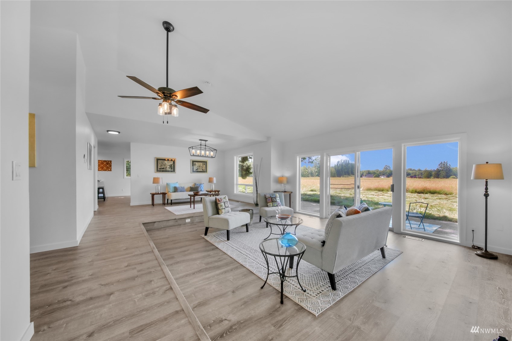 4770 Lincoln Road Blaine, WA 98230 - Photo 6 of 36 a living room with furniture